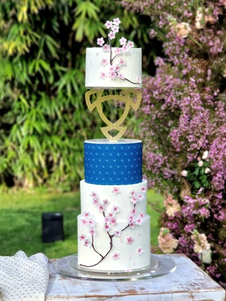 Torta di matrimonio a Bologna a quattro piani personalizzata firmata Cosefrolli